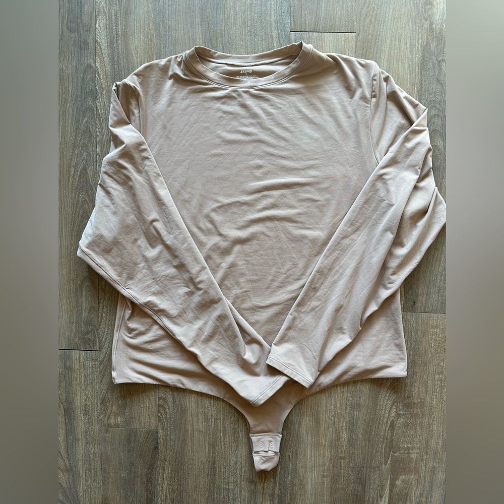 SKIMS Fits Everybody Long Sleeve Crew Neck Bodysuit